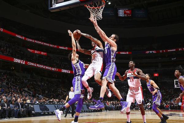 [NBA]詹杜成弃子！时代变了！大小王该退了？