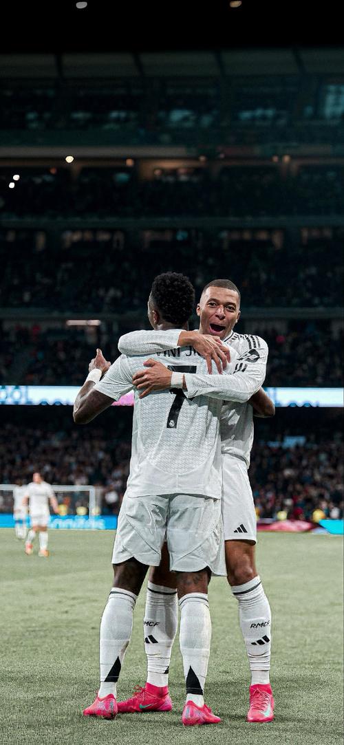 杨瀚森2分2帽 开拓者复仇马刺